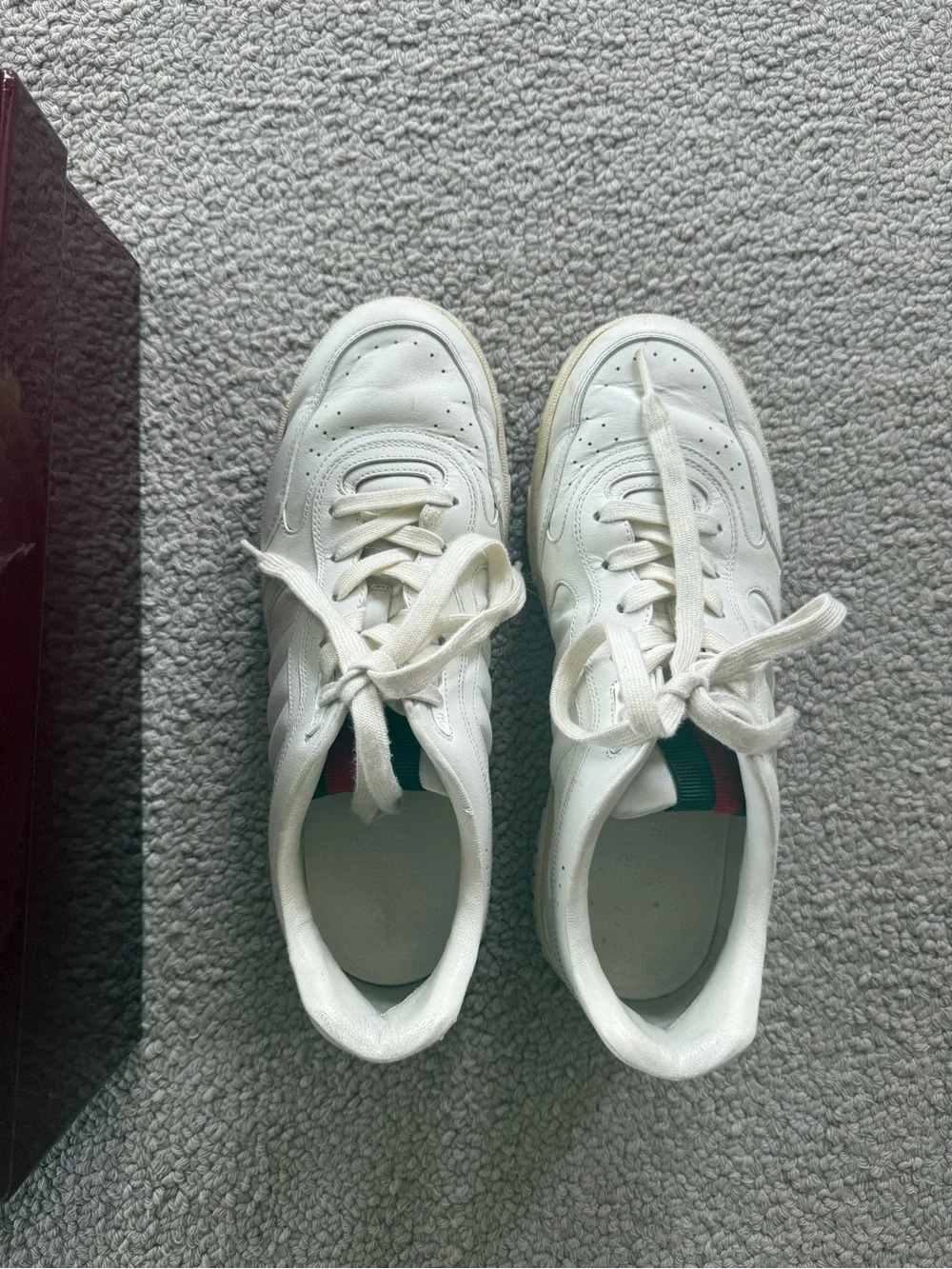 Gucci Men’s  White Leather Sneakers with Green-Red Heel Detail